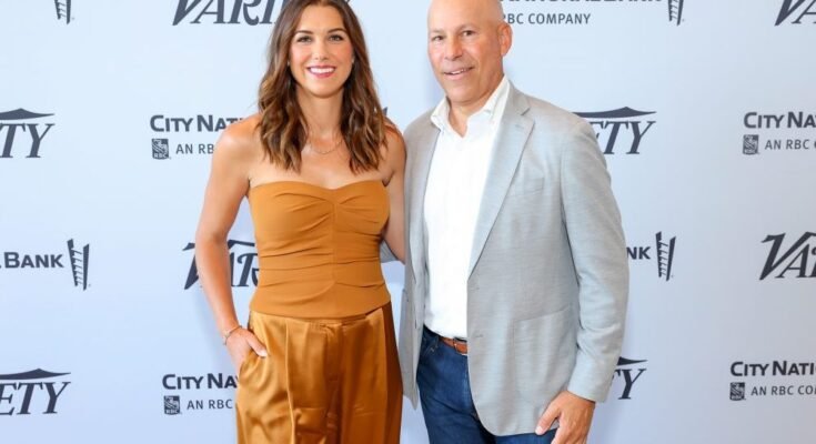 Voetbalster Alex Morgan vaart haar carrière na de wedstrijd