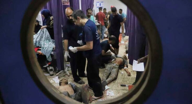 De Palestijnen die gewond raakten bij een voedselverdeling in een centrum onder leiding van Gaza Humanitarian Foundation, een organisatie die wordt ondersteund door de Verenigde Staten die zijn goedgekeurd door Israël, krijgen een behandeling op de parketvloer van Nasser in Khan Younnis, Southern Gaza Strip, zaterdag 19 juli 2025.